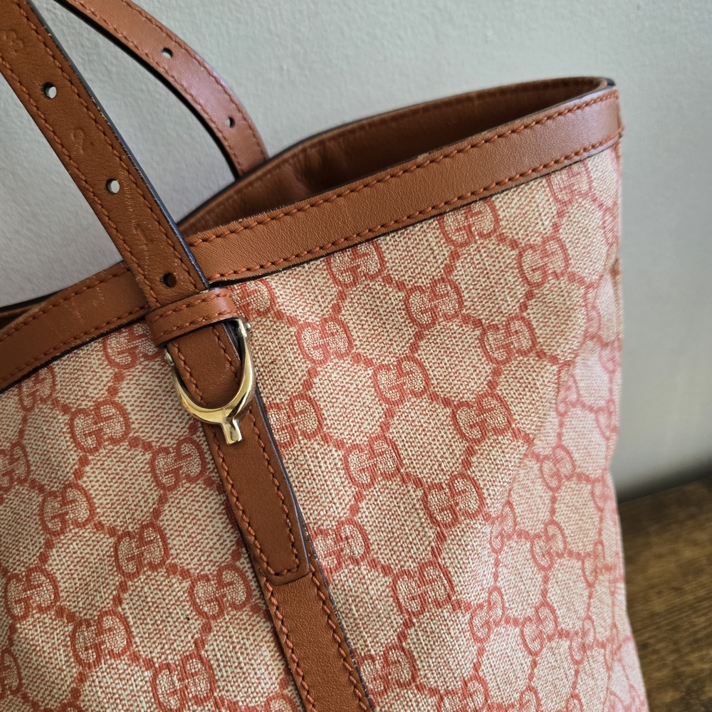 Gucci Pink GG Supreme Canvas Tote Bag - Picture 10 of 11